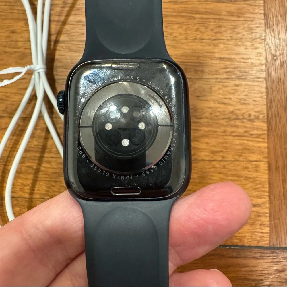 Apple Watch Series 8 45mm Midnight Aluminum Case with Sport Band (GPS) - Picture 3 of 6